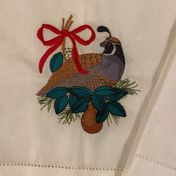 Pair of Festive Tea Towels with a Partridge in a Pear a tree Design - Picture 4 of 7